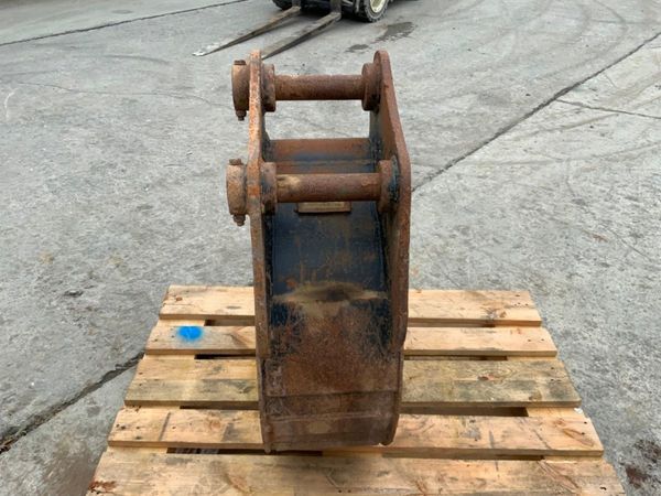 12" STRICKLAND  BUCKET....45mm PINS....1351. 369327288