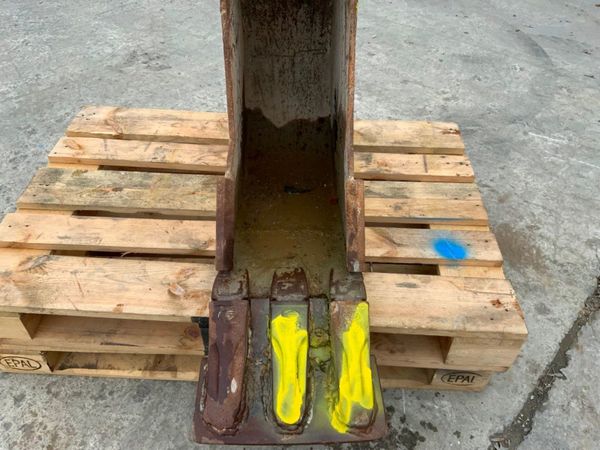 12" STRICKLAND  BUCKET....45mm PINS....1351. 369327282