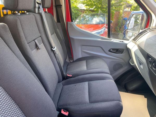 Ford Transit 2019 369336644