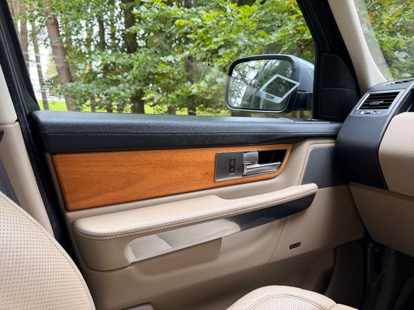 Land Rover Range Rover Sport 2012 369339917