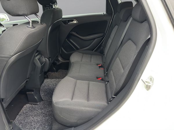 2016 MERC B180  AUTOMATIC (S88) 369340360