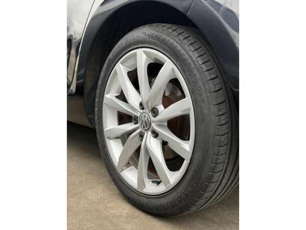 Volkswagen Golf HIGHLINE 1.2 TSI MANUAL 6SPEED FWD 369357367