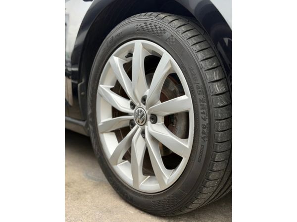 Volkswagen Golf HIGHLINE 1.2 TSI MANUAL 6SPEED FWD 369357363