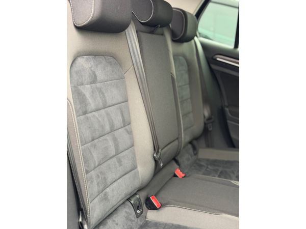 Volkswagen Golf HIGHLINE 1.2 TSI MANUAL 6SPEED FWD 369357377