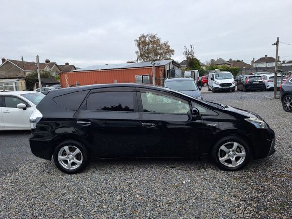 Toyota Prius 7 Seater|rear seat entertainment 369352529
