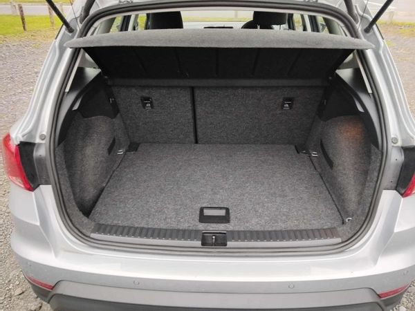 SEAT Arona 2023 369362305