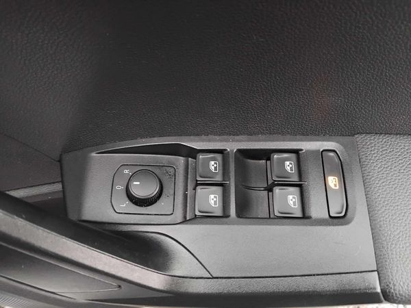 SEAT Arona 2023 369362307