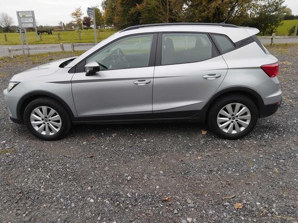 SEAT Arona 2023 369362310