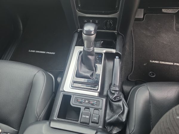 Toyota Land Cruiser LC 7 Seater 204Bhp 369397678