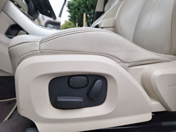 Range Rover Evoque 2012 | Ivory Leather Interior 369409277