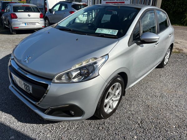 2017 Peugeot 208 369427197