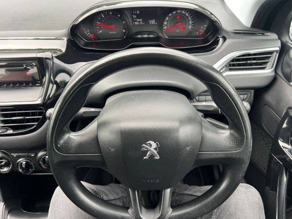 131 Peugeot 208 1.4 369455964