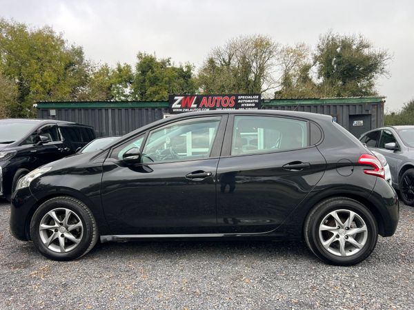 131 Peugeot 208 1.4 369455960