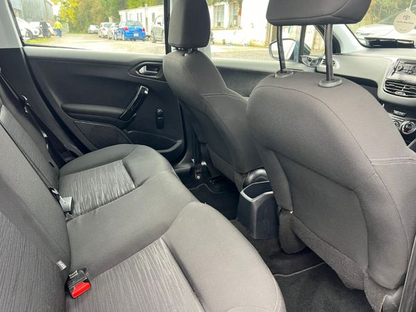 131 Peugeot 208 1.4 369455971