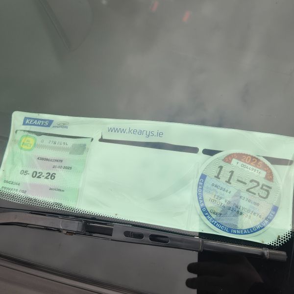 Toyota Yaris 369477592