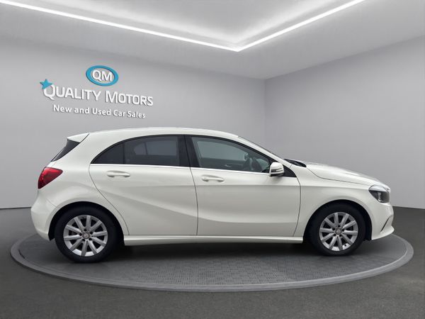 2017 MERC A180 (B38) 369484989