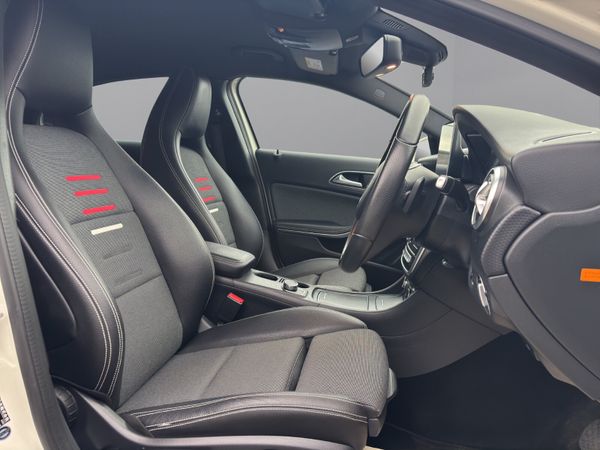 2017 MERC A180 (B38) 369484995