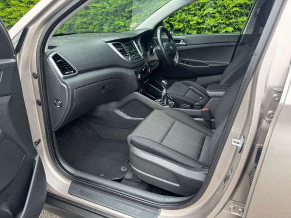 Tucson 2016 COMFORT 1.6 GDi PETROL 369482399