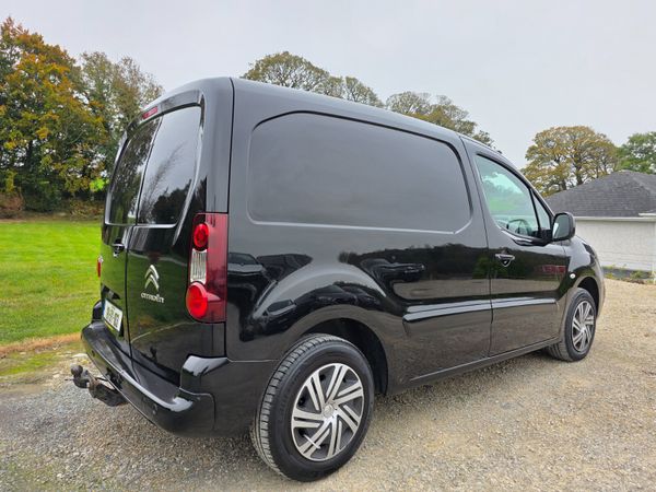Citroen Berlingo 2019 369514308