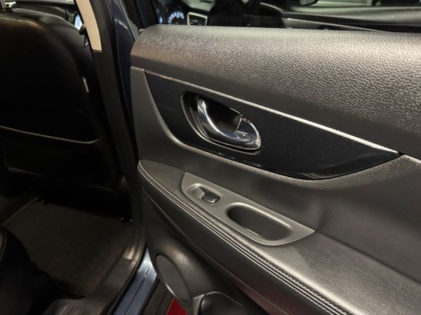 Nissan X-Trail 2018   Only 80k  klms ! 369515860