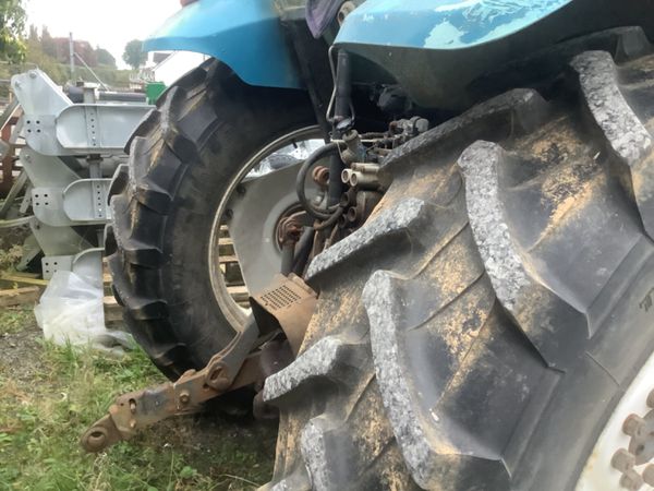 Tractor 369518897