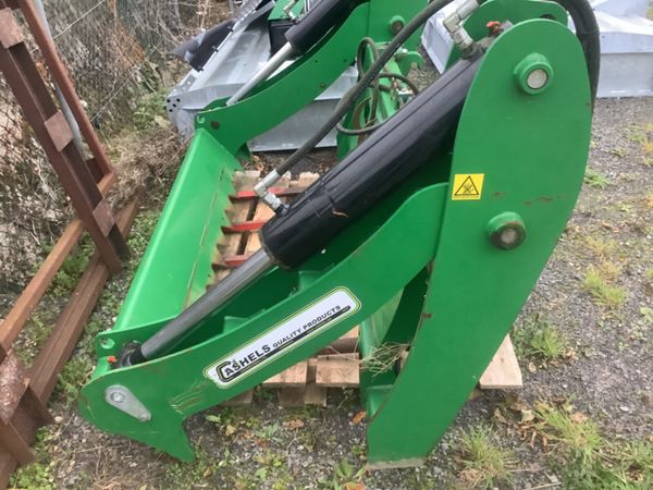 Used Cashels bale splitter with plastic catcher 369519194