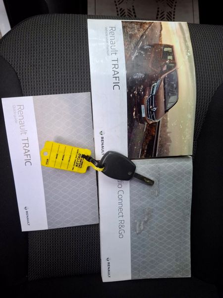 Renault Trafic 2021 DOE 10/26 369544356