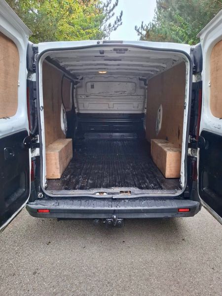 Renault Trafic 2021 DOE 10/26 369544357