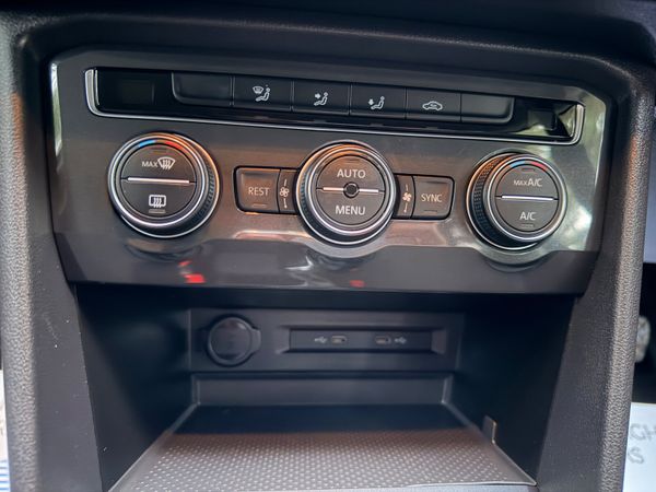 Volkswagen Tiguan 2021 7 Seater 369549174