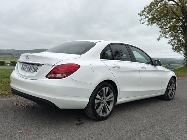 Mercedes-Benz C-Class 2017 369554974