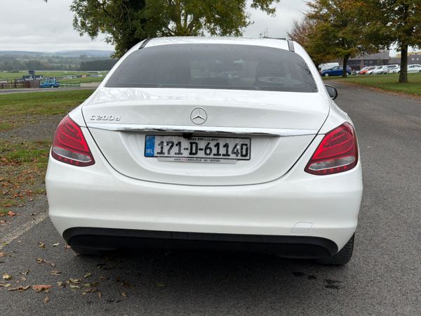 Mercedes-Benz C-Class 2017 369555025