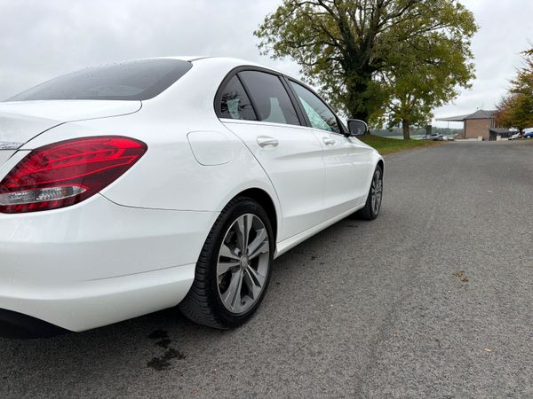 Mercedes-Benz C-Class 2017 369555094