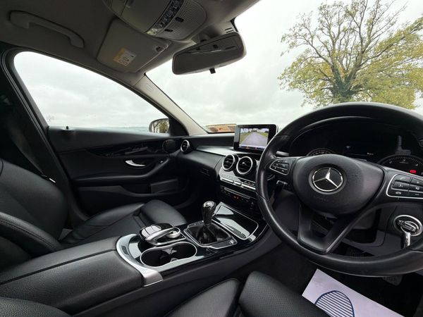 Mercedes-Benz C-Class 2017 369555182