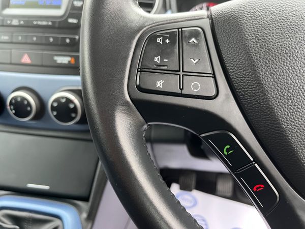 Hyundai i10 1.0 Deluxe 369578118