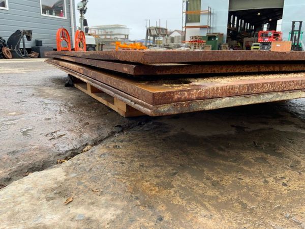 20mm ROAD CROSSING PLATE / TRENCH COVERS...3840. 369573161