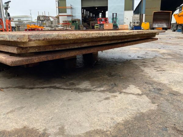 20mm ROAD CROSSING PLATE / TRENCH COVERS...3840. 369573162