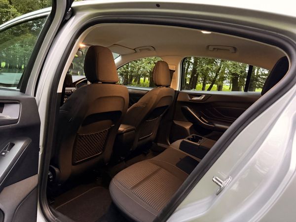 Ford Focus 2020 Titanium 1.0 369606600