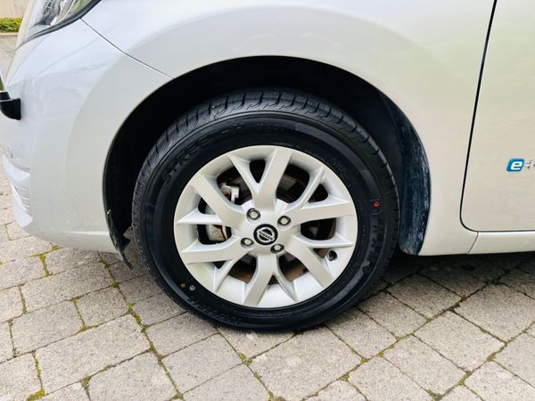 2018/9 182 NISSAN NOTE 1.2 E-POWER X AUTO 369619965