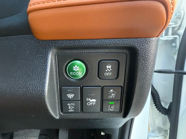 2016 Honda vezel 1.5 hybrid, Auto ,only 48k Miles 369611346