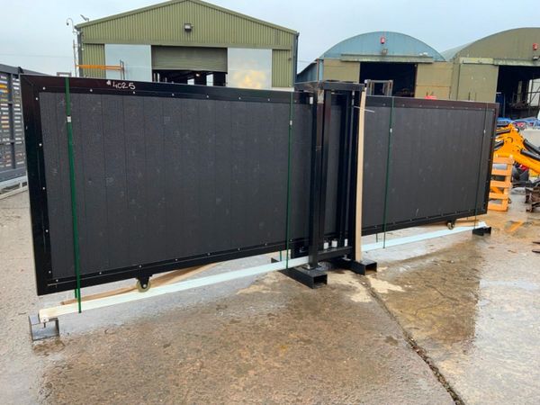 16ft ELECTRIC SLIDING ENTRANCE GATE......4025. 369625231