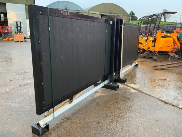 16ft ELECTRIC SLIDING ENTRANCE GATE......4025. 369625232