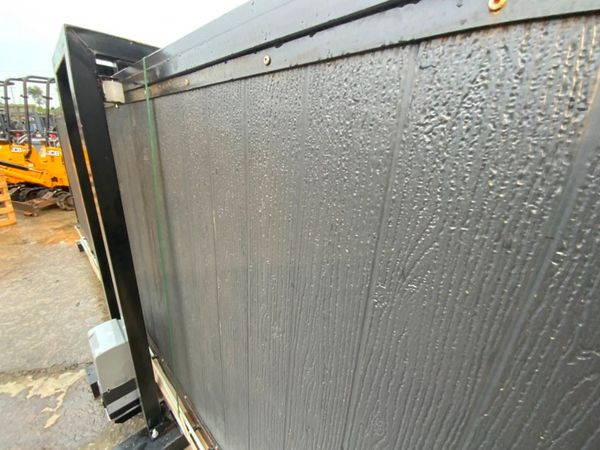 16ft ELECTRIC SLIDING ENTRANCE GATE......4025. 369625233