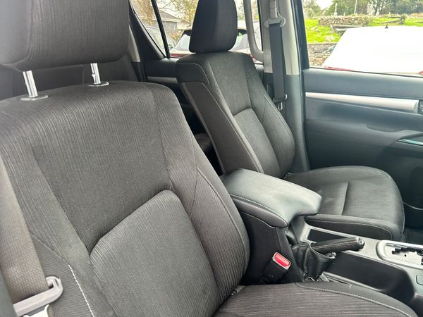 Toyota hilux icon 2.4 **price inc vat** 369627120