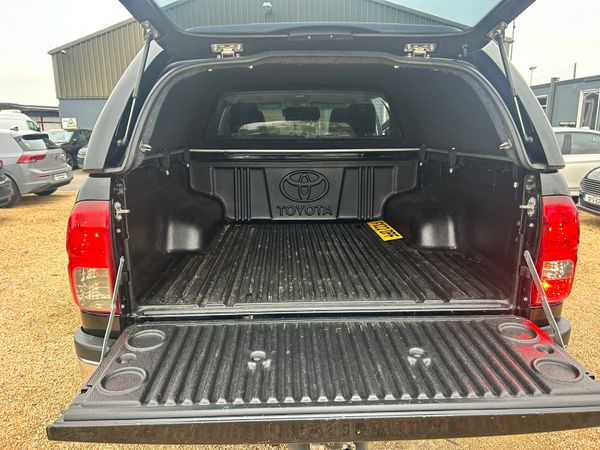 Toyota hilux icon 2.4 **price inc vat** 369627123