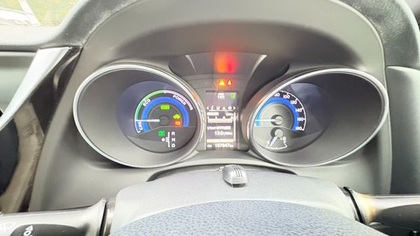 Toyota Auris 1.8 Hybrid 2017 369629059