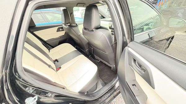 Toyota Auris 1.8 Hybrid 2017 369629065