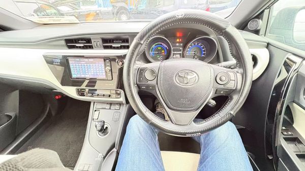 Toyota Auris 1.8 Hybrid 2017 369629075