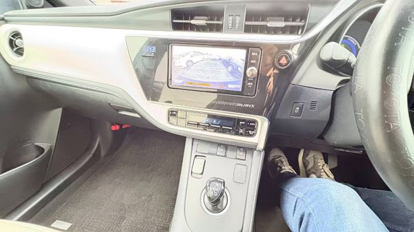 Toyota Auris 1.8 Hybrid 2017 369629073