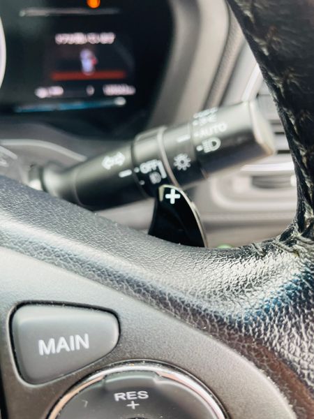 2018 HONDA VEZEL 1.5 HYBIRD AUTOMATIC HIGH SPEC 369620593