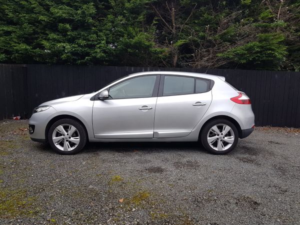 MEGANE TOM TOM... NCT TODAY .. LOW KMS 369634554